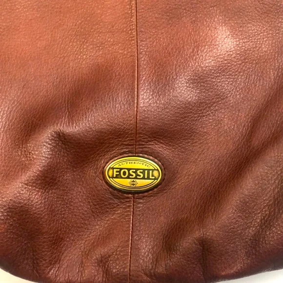 Fossil Women’s Long Live Vintage Leather Explorer Hobo Bag Dark Brown - Picture 2 of 16